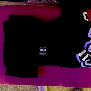 VS Pink yoga leggings